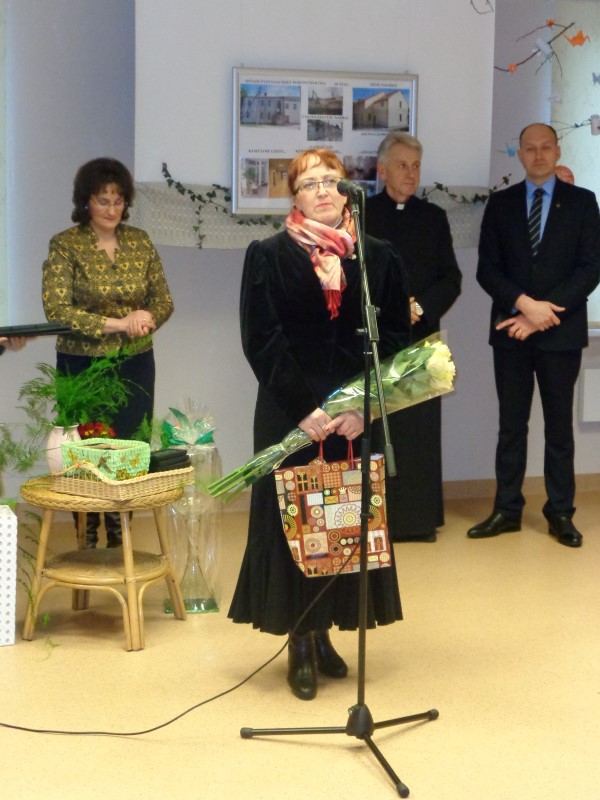 Sveikina VšĮ Sangrūdos ambulatorijos vyr. gydytoja Laimutė Rėkienė